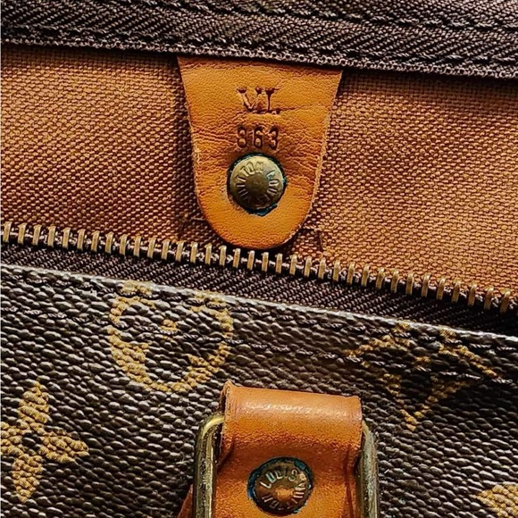 Authentic Louis Vuitton Speedy 35 - Picture 10 of 16